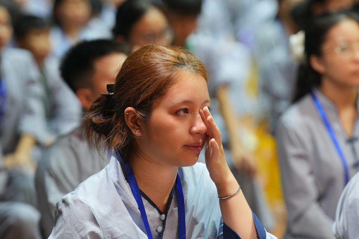“Biết ơn và Xin lỗi” – Đêm lắng tâm gieo hạt giống hiếu kính tại Khóa Sinh hoạt Phật pháp mùa hè chùa Bằng插图33