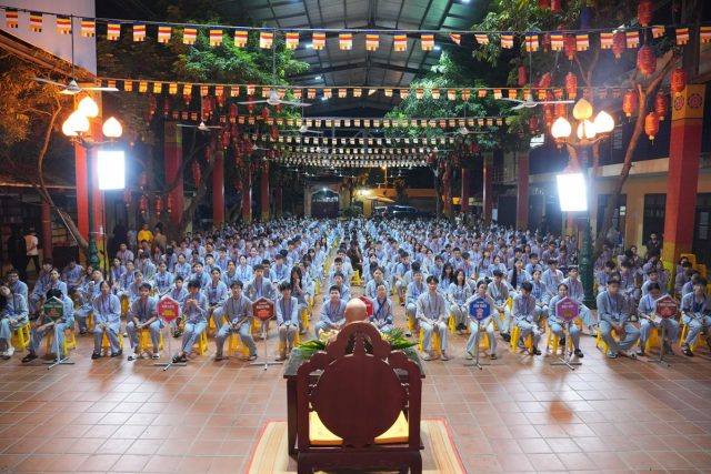 Ngày thứ hai Khóa sinh hoạt Phật pháp mùa hè chùa Bằng: Học lắng nghe để hiểu, quay về để thương插图