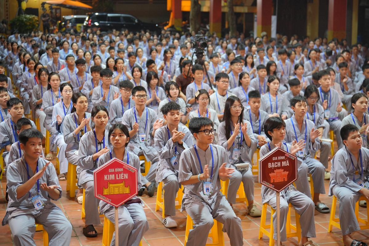 Ngày thứ hai Khóa sinh hoạt Phật pháp mùa hè chùa Bằng: Học lắng nghe để hiểu, quay về để thương插图125