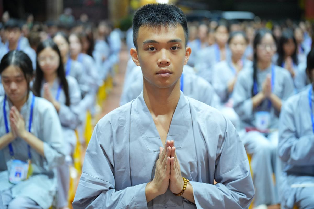 “Biết ơn và Xin lỗi” – Đêm lắng tâm gieo hạt giống hiếu kính tại Khóa Sinh hoạt Phật pháp mùa hè chùa Bằng插图40