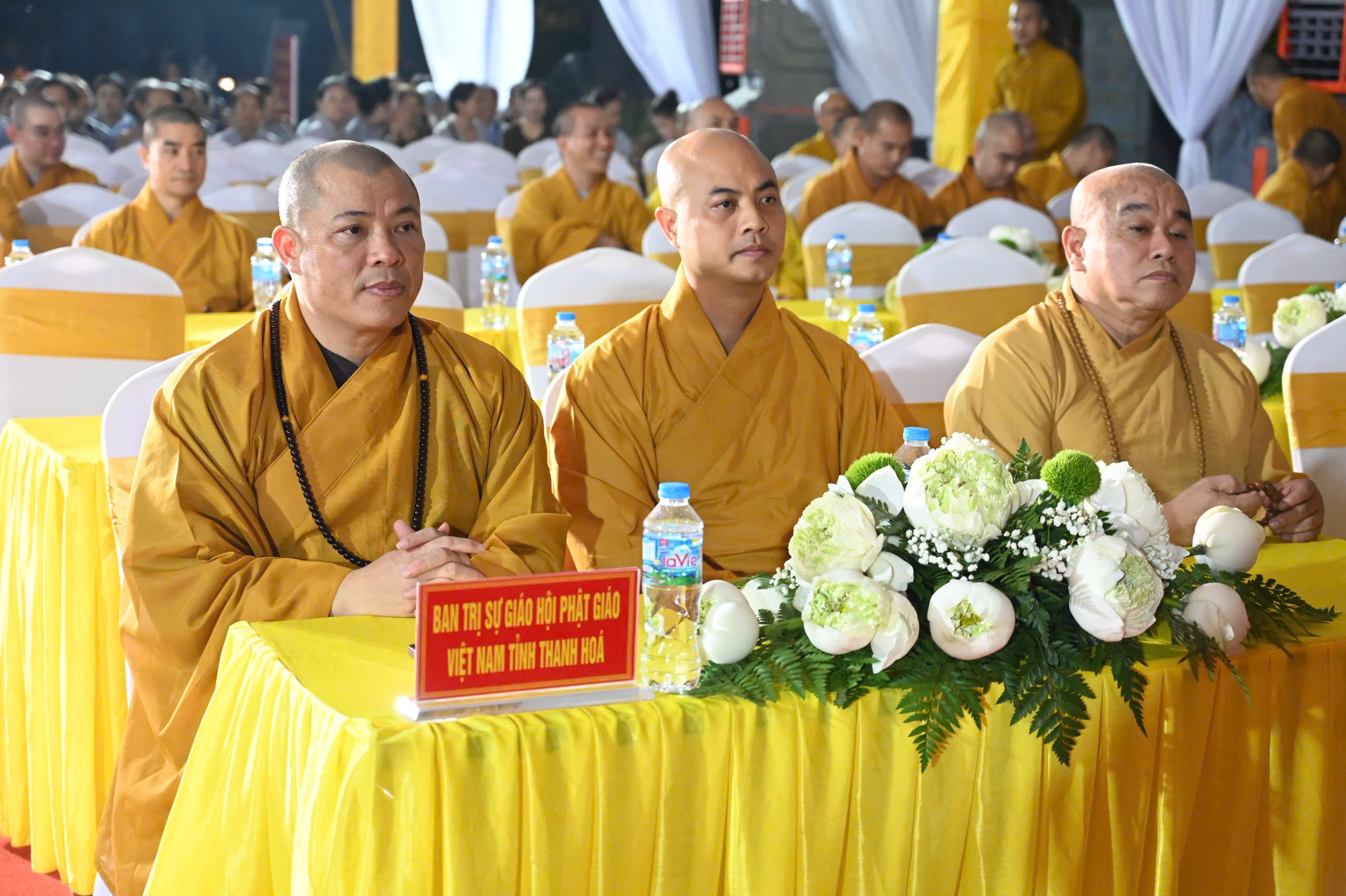 Thanh Hóa: Trang nghiêm lễ cầu siêu, thắp nến tri ân các Anh hùng Liệt sĩ tại Nghĩa trang Hàm Rồng插图14