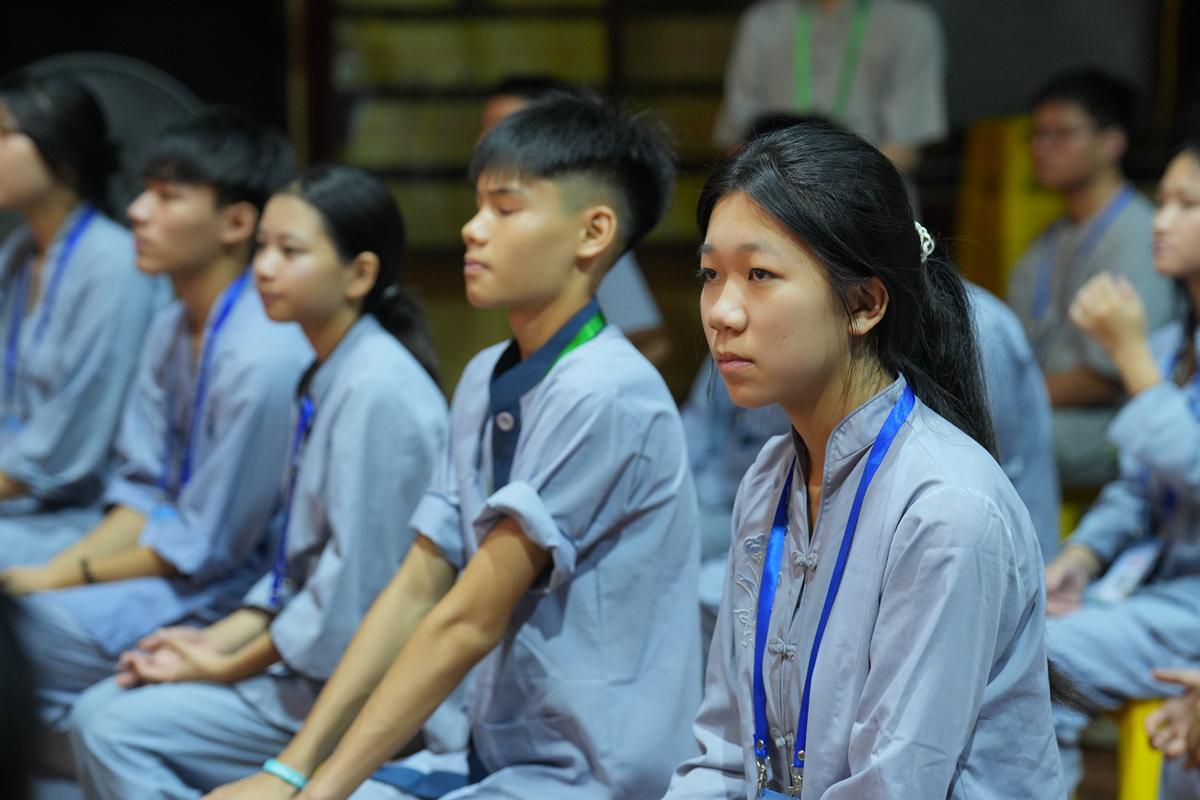 “Biết ơn và Xin lỗi” – Đêm lắng tâm gieo hạt giống hiếu kính tại Khóa Sinh hoạt Phật pháp mùa hè chùa Bằng插图44