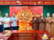 Ninh Bình: Ban Trị sự GHPGVN tỉnh và BĐD Phật giáo Liên xã Vụ Bản, Ý Yên, Bình Lục, Nghĩa Hưng chúc mừng Ban Dân tộc và Tôn giáo tỉnh nhân ngày truyền thống