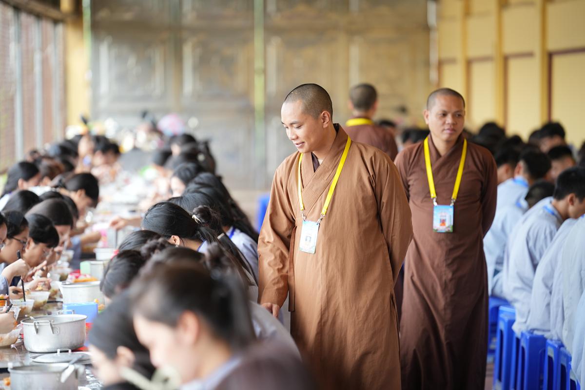 Ngày thứ hai Khóa sinh hoạt Phật pháp mùa hè chùa Bằng: Học lắng nghe để hiểu, quay về để thương插图34