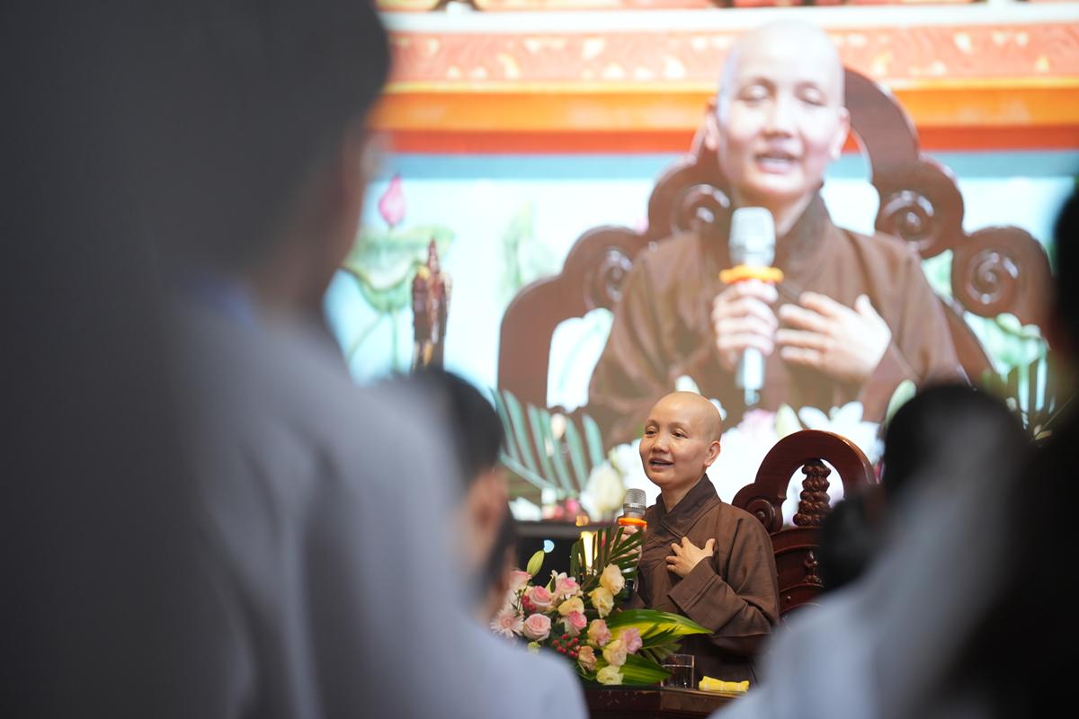 Ngày thứ hai Khóa sinh hoạt Phật pháp mùa hè chùa Bằng: Học lắng nghe để hiểu, quay về để thương插图48
