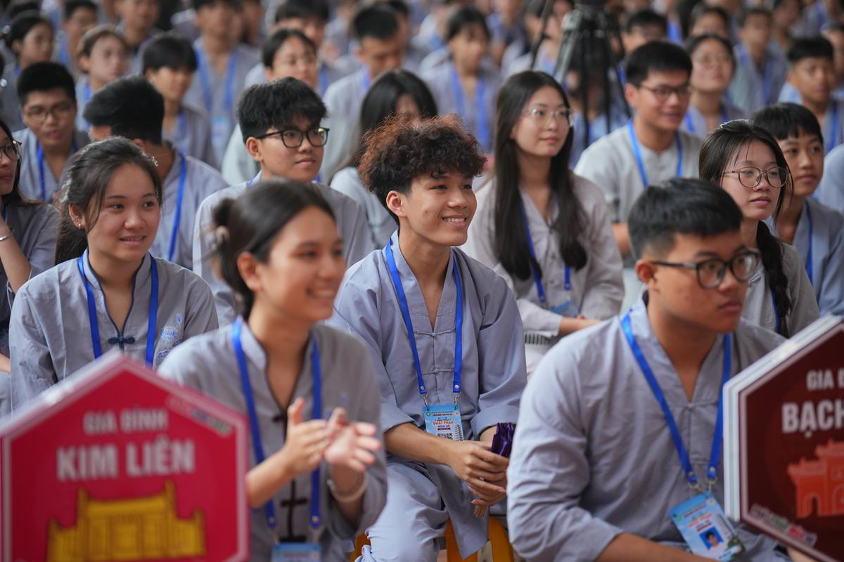 Ngày thứ hai Khóa sinh hoạt Phật pháp mùa hè chùa Bằng: Học lắng nghe để hiểu, quay về để thương插图54