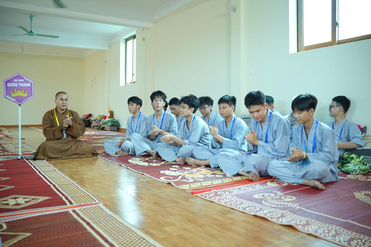 Ngày thứ hai Khóa sinh hoạt Phật pháp mùa hè chùa Bằng: Học lắng nghe để hiểu, quay về để thương插图70