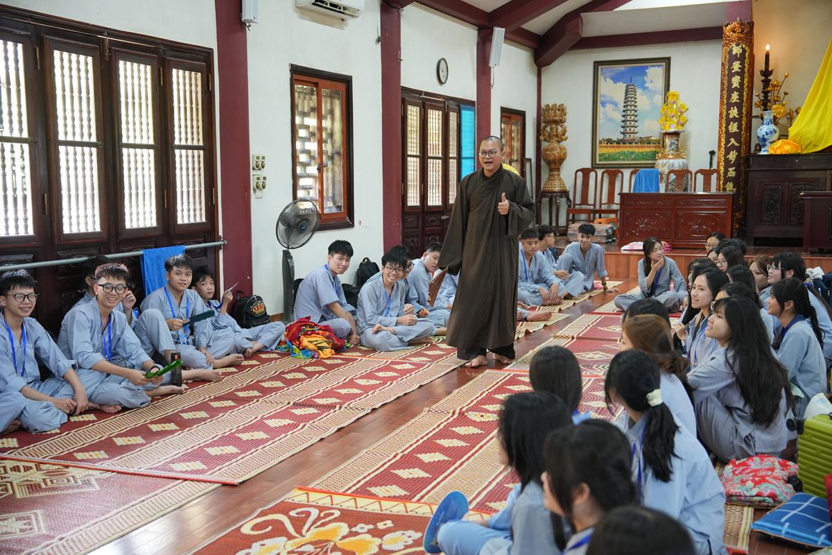 Ngày thứ hai Khóa sinh hoạt Phật pháp mùa hè chùa Bằng: Học lắng nghe để hiểu, quay về để thương插图75