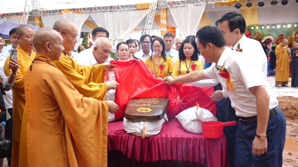 Lào Cai: Long trọng cử hành Lễ khởi công xây dựng Chùa Tân Bảo – Trụ sở Ban Trị sự GHPGVN tỉnh插图74