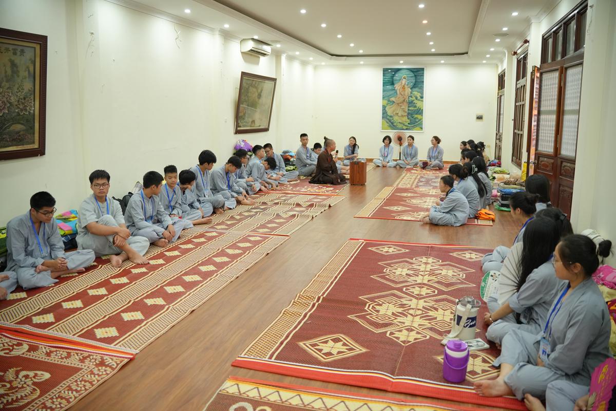 Ngày thứ hai Khóa sinh hoạt Phật pháp mùa hè chùa Bằng: Học lắng nghe để hiểu, quay về để thương插图84