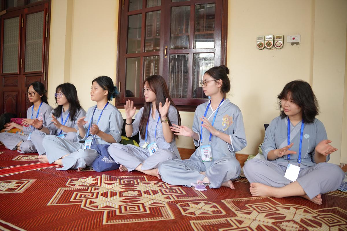 Ngày thứ hai Khóa sinh hoạt Phật pháp mùa hè chùa Bằng: Học lắng nghe để hiểu, quay về để thương插图89