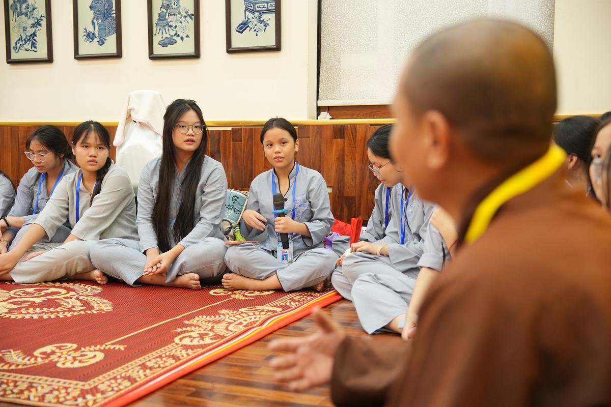 Ngày thứ hai Khóa sinh hoạt Phật pháp mùa hè chùa Bằng: Học lắng nghe để hiểu, quay về để thương插图94