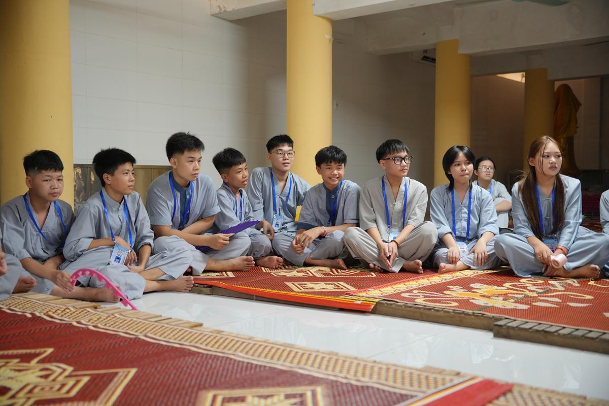 Ngày thứ hai Khóa sinh hoạt Phật pháp mùa hè chùa Bằng: Học lắng nghe để hiểu, quay về để thương插图96