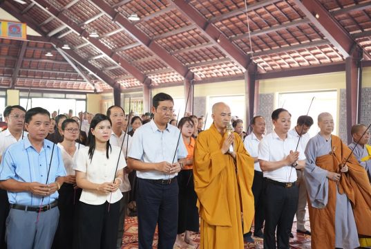 Hải Phòng: Phường Hưng Đạo tổ chức lễ cầu siêu anh linh các Anh hùng Liệt sĩ tại chùa Quảng Luận