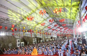 Hải Phòng: Gần 1.000 bạn trẻ, cùng phụ huynh về chùa Hang tham dự khóa sinh hoạt Phật pháp “Một ngày yêu thương”
