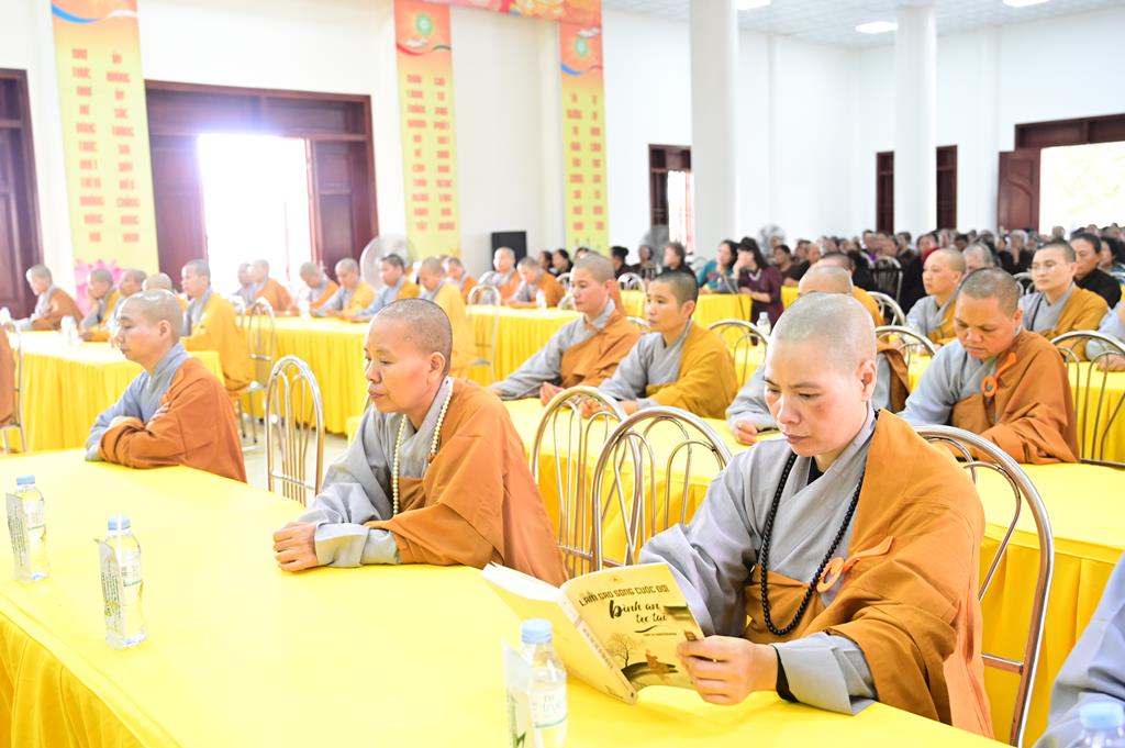 Hải Phòng: Trường hạ chùa Linh Sơn khai giảng vô thượng Pháp bảo khóa An cư kiết hạ PL.2570插图85