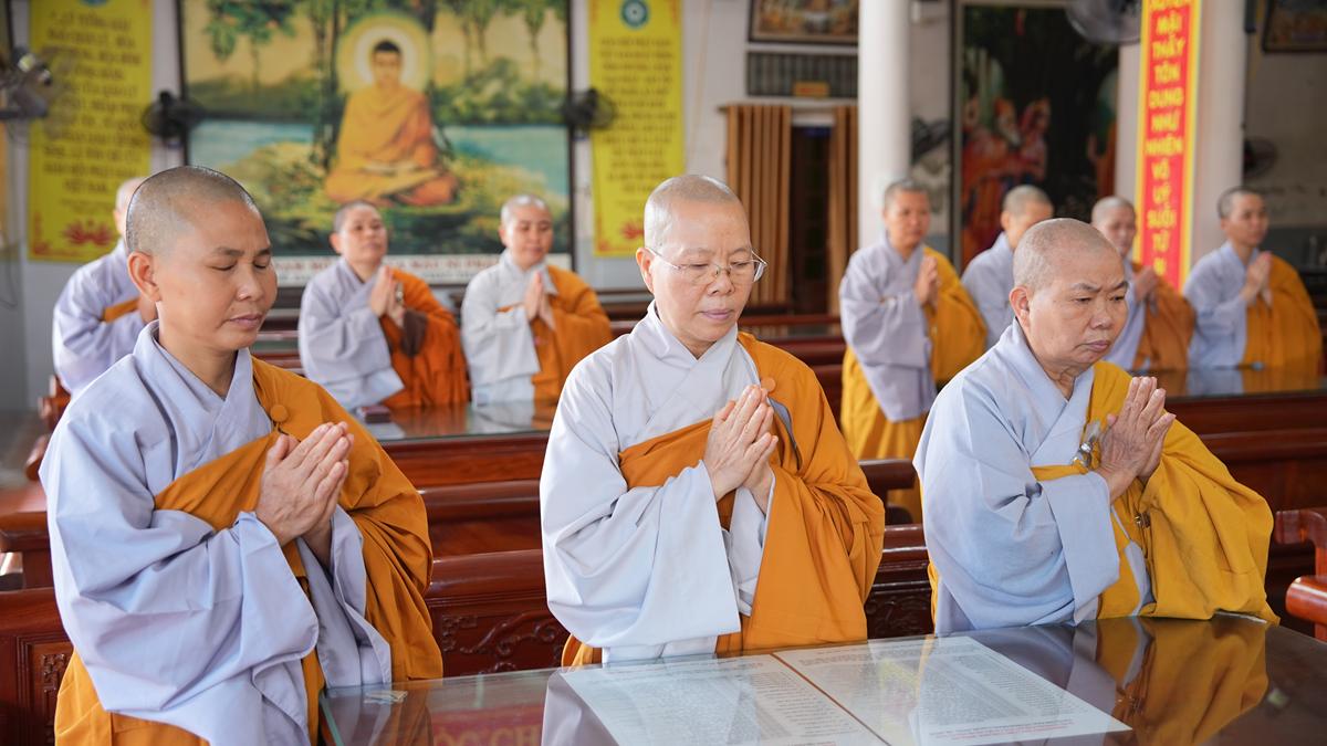 Phân ban Ni giới TW khu vực phía Bắc thăm, cúng dàng các trường hạ thuộc tỉnh Hưng Yên và thành phố Hải Phòng插图104