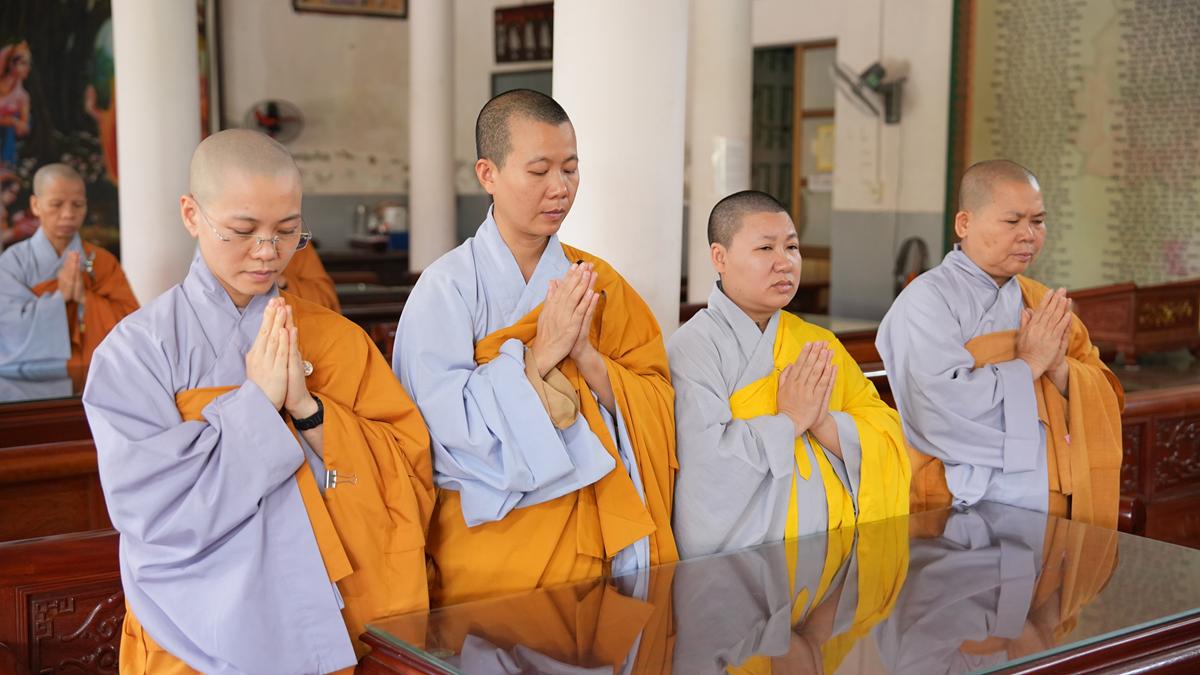 Phân ban Ni giới TW khu vực phía Bắc thăm, cúng dàng các trường hạ thuộc tỉnh Hưng Yên và thành phố Hải Phòng插图105