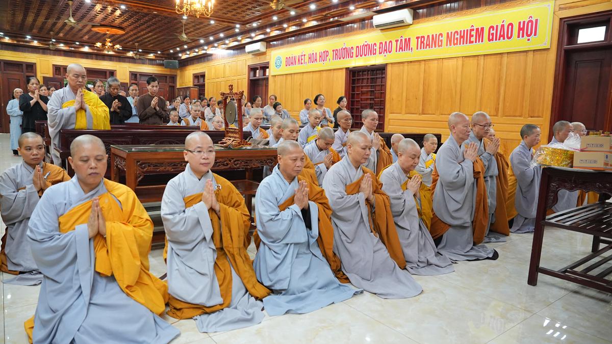Phân ban Ni giới TW khu vực phía Bắc thăm, cúng dàng các trường hạ thuộc tỉnh Hưng Yên và thành phố Hải Phòng插图11
