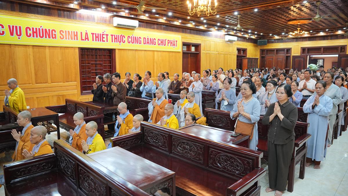 Phân ban Ni giới TW khu vực phía Bắc thăm, cúng dàng các trường hạ thuộc tỉnh Hưng Yên và thành phố Hải Phòng插图16