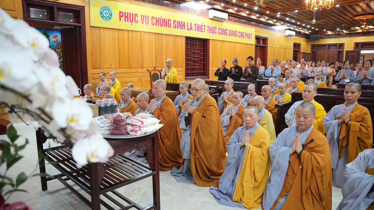 Phân ban Ni giới TW khu vực phía Bắc thăm, cúng dàng các trường hạ thuộc tỉnh Hưng Yên và thành phố Hải Phòng插图22