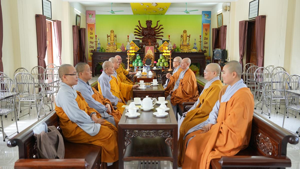 Phân ban Ni giới TW khu vực phía Bắc thăm, cúng dàng các trường hạ thuộc tỉnh Hưng Yên và thành phố Hải Phòng插图27