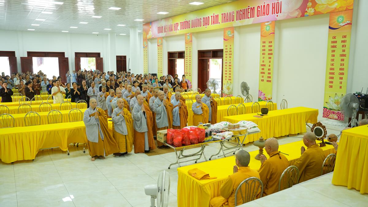 Phân ban Ni giới TW khu vực phía Bắc thăm, cúng dàng các trường hạ thuộc tỉnh Hưng Yên và thành phố Hải Phòng插图34