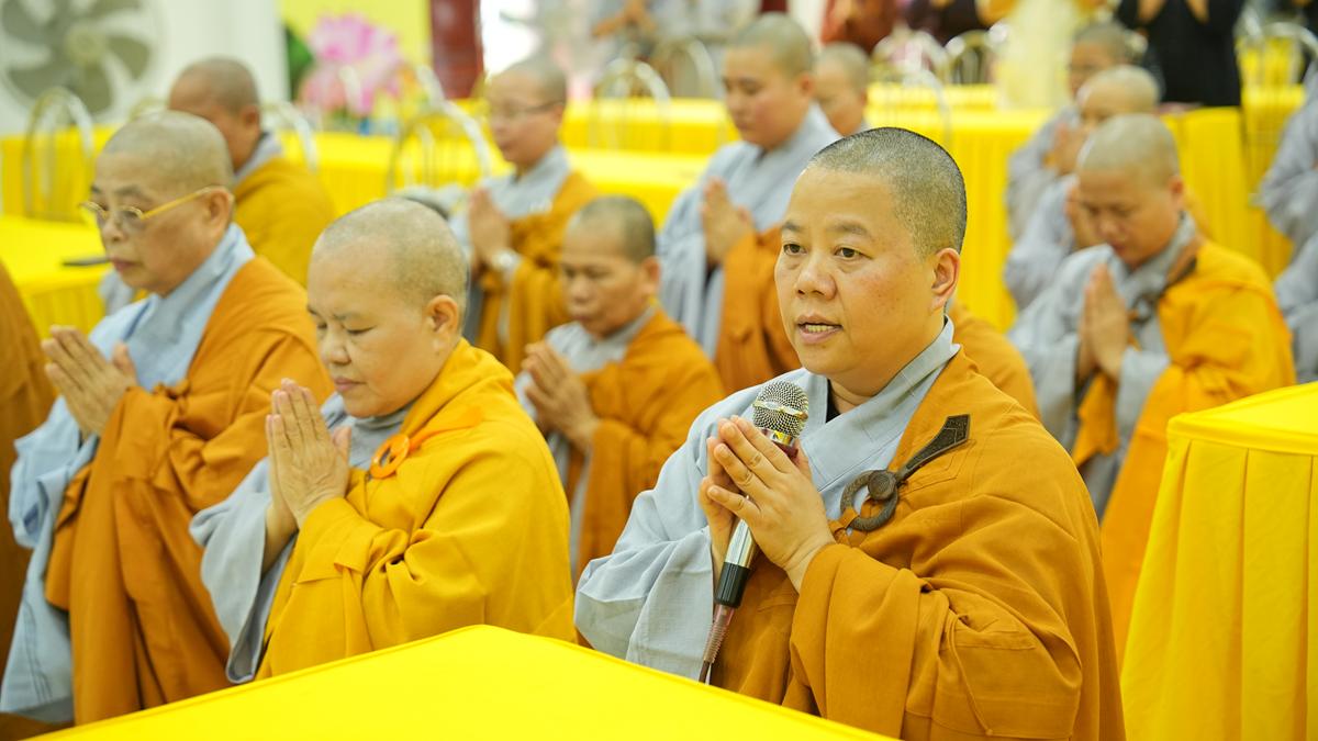 Phân ban Ni giới TW khu vực phía Bắc thăm, cúng dàng các trường hạ thuộc tỉnh Hưng Yên và thành phố Hải Phòng插图37