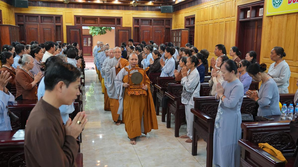 Phân ban Ni giới TW khu vực phía Bắc thăm, cúng dàng các trường hạ thuộc tỉnh Hưng Yên và thành phố Hải Phòng插图5