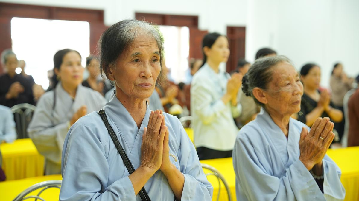 Phân ban Ni giới TW khu vực phía Bắc thăm, cúng dàng các trường hạ thuộc tỉnh Hưng Yên và thành phố Hải Phòng插图48