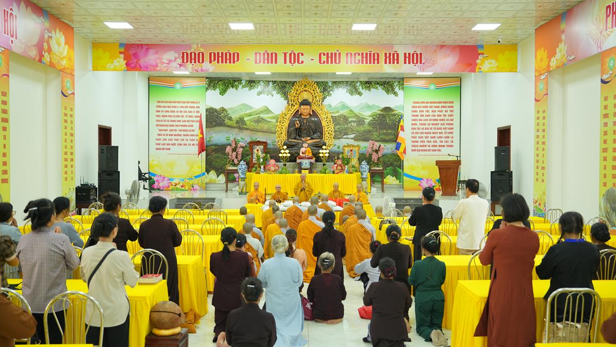Phân ban Ni giới TW khu vực phía Bắc thăm, cúng dàng các trường hạ thuộc tỉnh Hưng Yên và thành phố Hải Phòng插图50