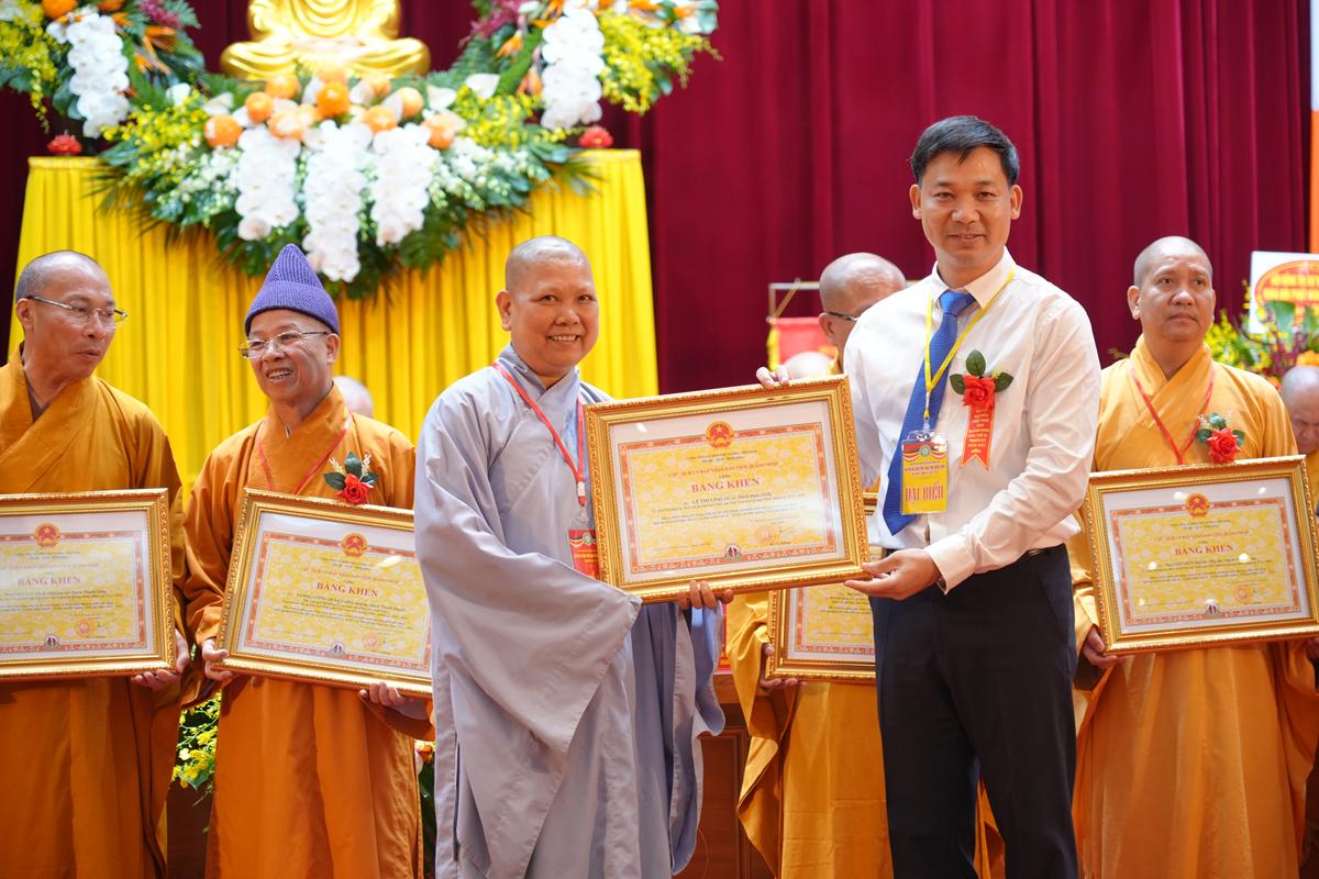 Đại hội đại biểu Phật giáo tỉnh Quảng Ninh lần thứ VI thành tựu viên mãn插图52
