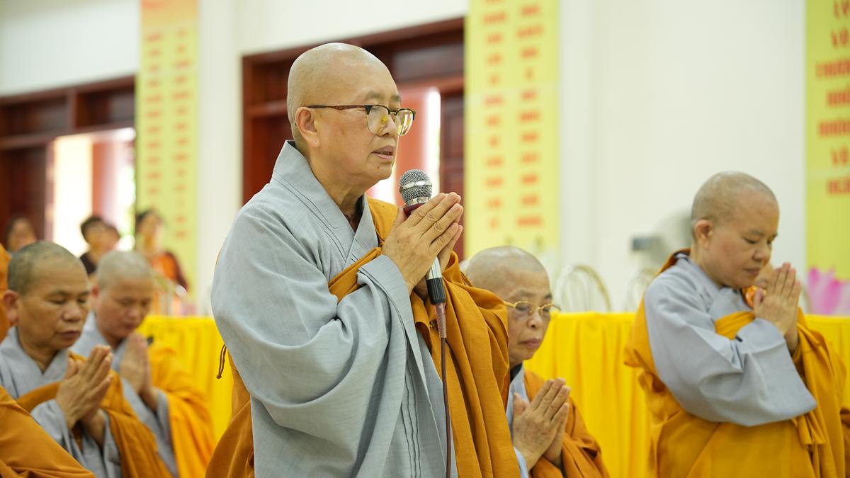 Phân ban Ni giới TW khu vực phía Bắc thăm, cúng dàng các trường hạ thuộc tỉnh Hưng Yên và thành phố Hải Phòng插图51
