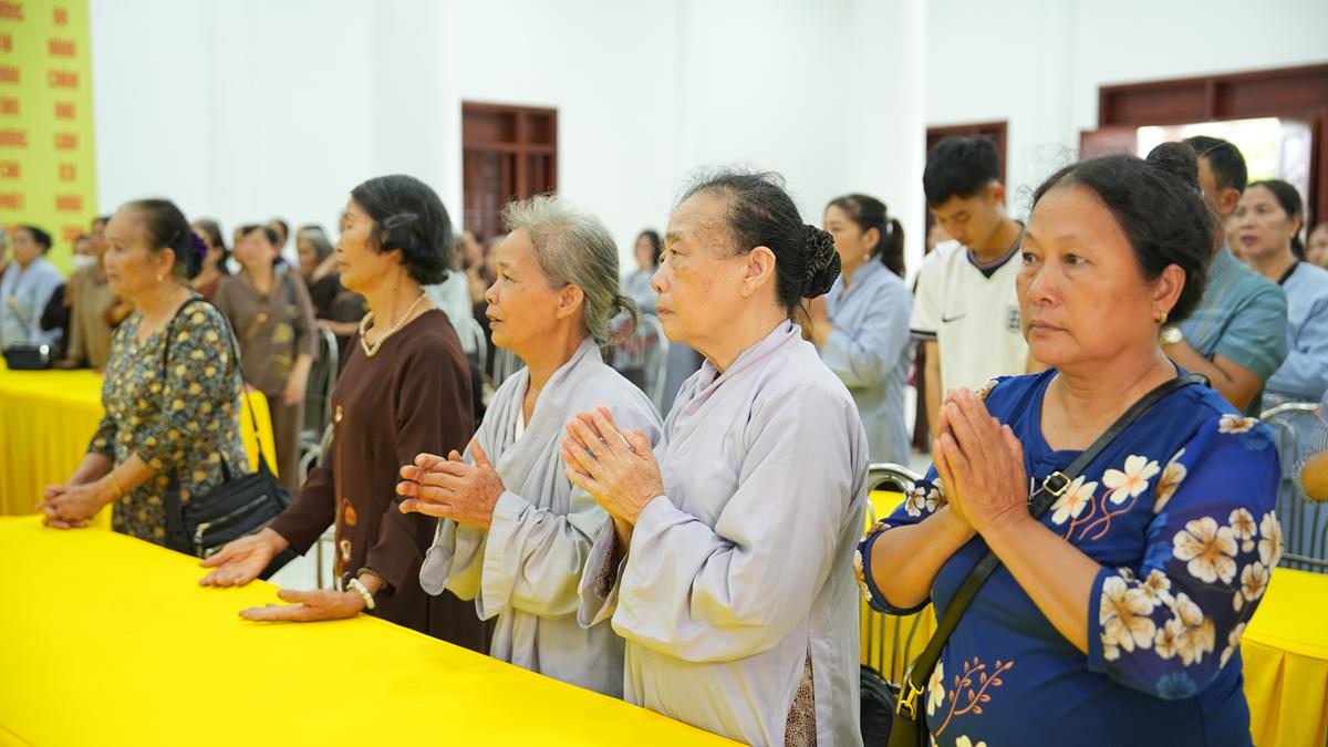Phân ban Ni giới TW khu vực phía Bắc thăm, cúng dàng các trường hạ thuộc tỉnh Hưng Yên và thành phố Hải Phòng插图52