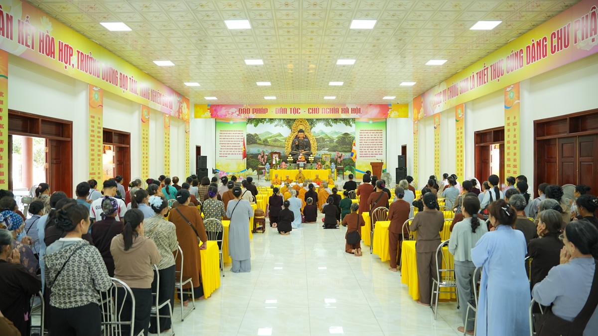 Phân ban Ni giới TW khu vực phía Bắc thăm, cúng dàng các trường hạ thuộc tỉnh Hưng Yên và thành phố Hải Phòng插图54