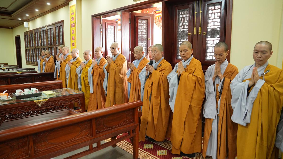 Phân ban Ni giới TW khu vực phía Bắc thăm, cúng dàng các trường hạ thuộc tỉnh Hưng Yên và thành phố Hải Phòng插图59
