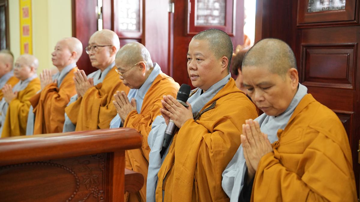 Phân ban Ni giới TW khu vực phía Bắc thăm, cúng dàng các trường hạ thuộc tỉnh Hưng Yên và thành phố Hải Phòng插图60