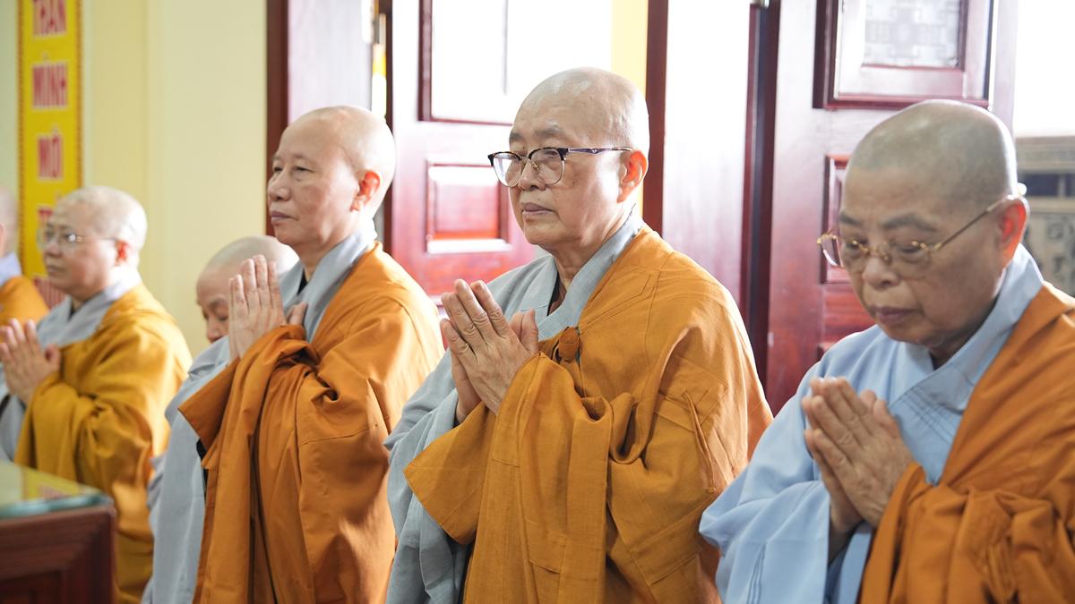 Phân ban Ni giới TW khu vực phía Bắc thăm, cúng dàng các trường hạ thuộc tỉnh Hưng Yên và thành phố Hải Phòng插图64