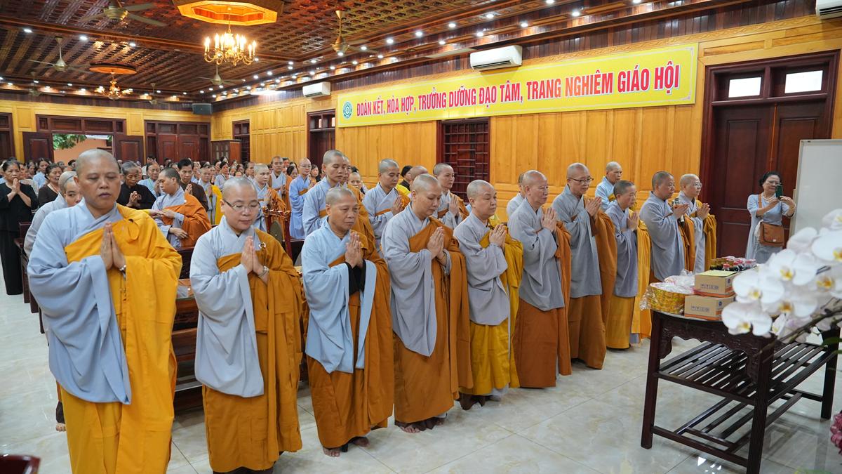 Phân ban Ni giới TW khu vực phía Bắc thăm, cúng dàng các trường hạ thuộc tỉnh Hưng Yên và thành phố Hải Phòng插图7
