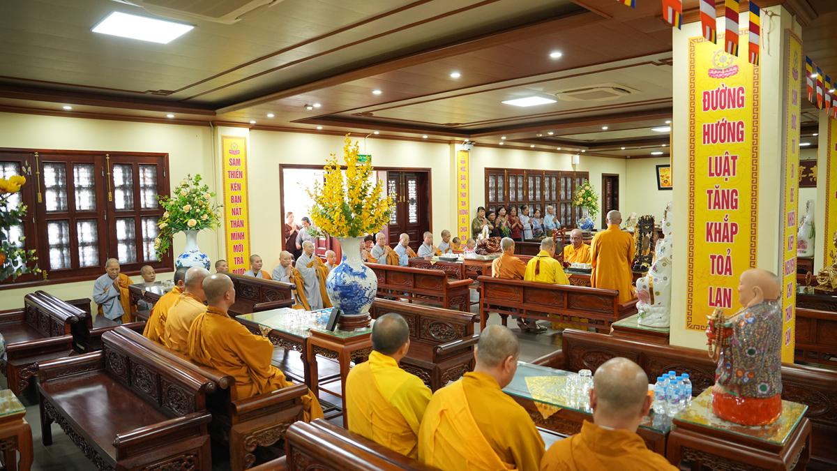 Phân ban Ni giới TW khu vực phía Bắc thăm, cúng dàng các trường hạ thuộc tỉnh Hưng Yên và thành phố Hải Phòng插图71
