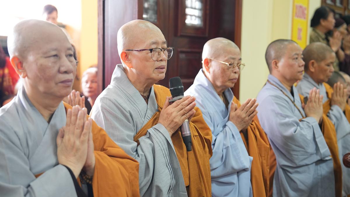 Phân ban Ni giới TW khu vực phía Bắc thăm, cúng dàng các trường hạ thuộc tỉnh Hưng Yên và thành phố Hải Phòng插图72