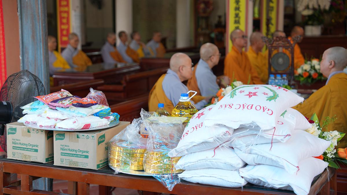 Phân ban Ni giới TW khu vực phía Bắc thăm, cúng dàng các trường hạ thuộc tỉnh Hưng Yên và thành phố Hải Phòng插图76