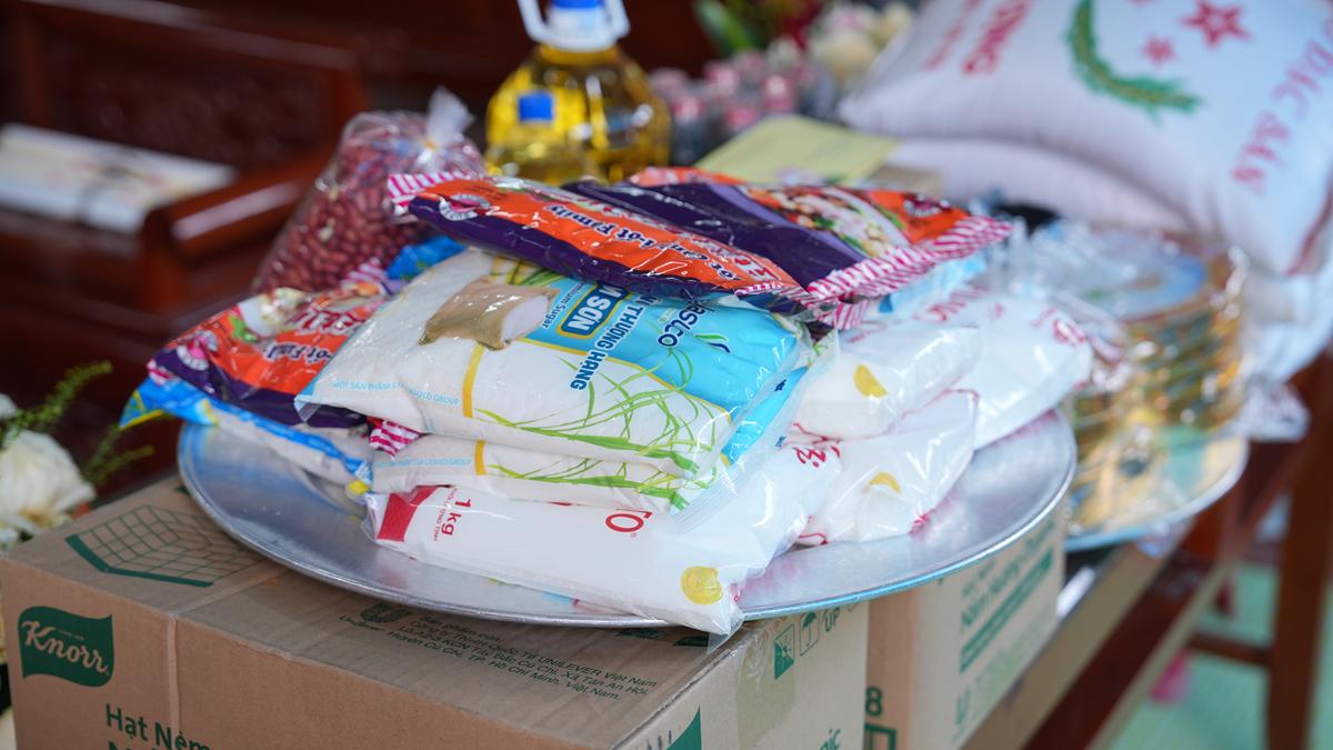 Phân ban Ni giới TW khu vực phía Bắc thăm, cúng dàng các trường hạ thuộc tỉnh Hưng Yên và thành phố Hải Phòng插图78