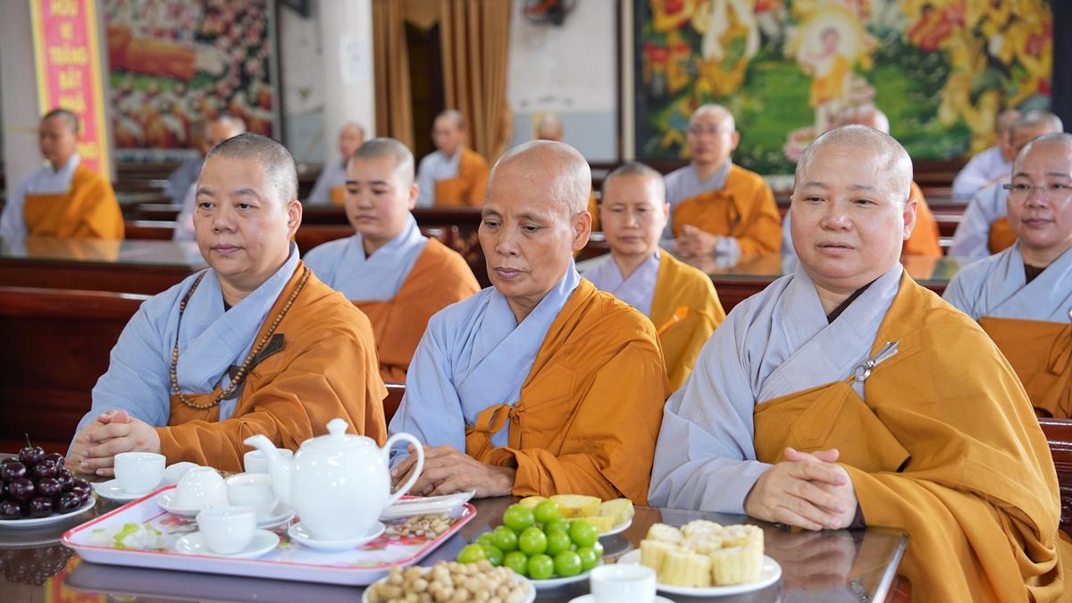 Phân ban Ni giới TW khu vực phía Bắc thăm, cúng dàng các trường hạ thuộc tỉnh Hưng Yên và thành phố Hải Phòng插图90