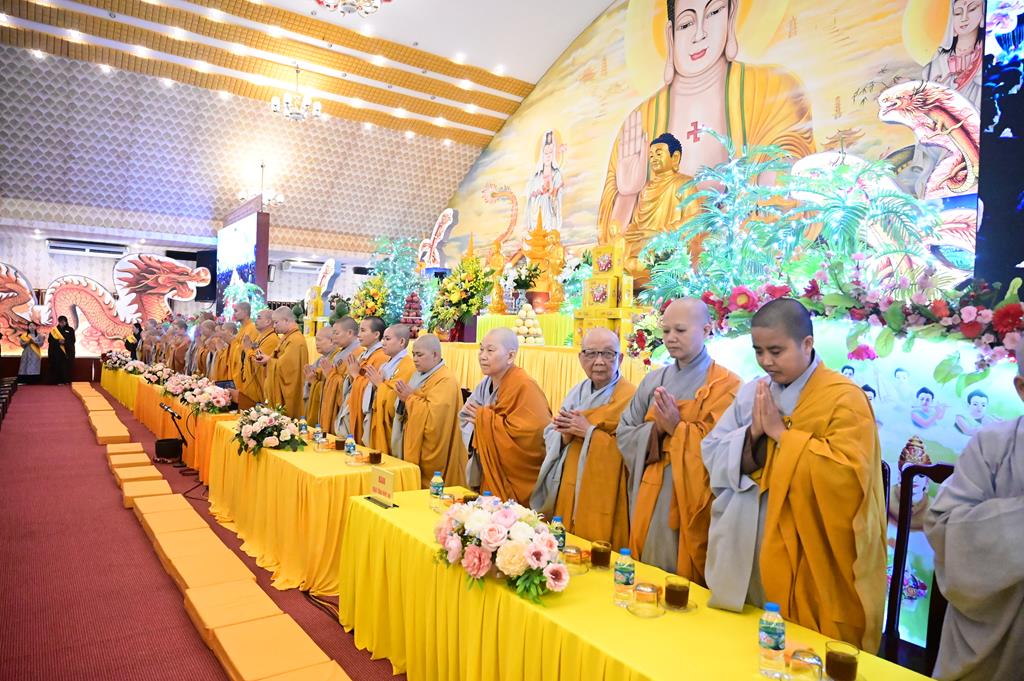 Hải Phòng: Xúc động gần 3.000 người về chùa An Hồng tu học và tham dự Đại lễ Vu Lan Báo Hiếu插图53