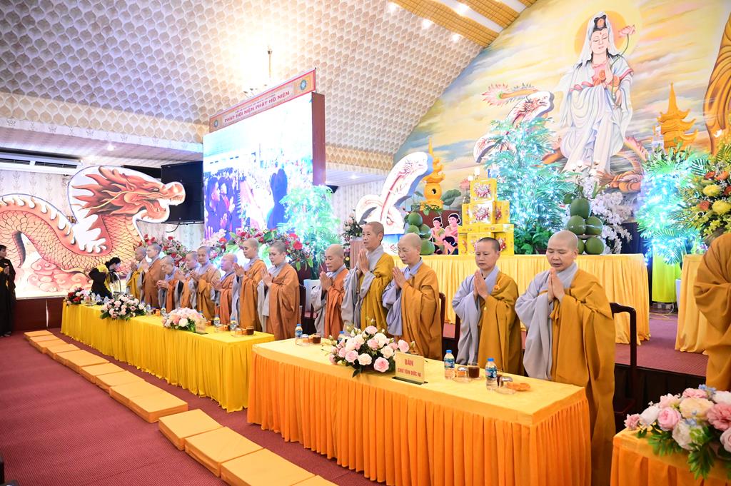 Hải Phòng: Xúc động gần 3.000 người về chùa An Hồng tu học và tham dự Đại lễ Vu Lan Báo Hiếu插图56