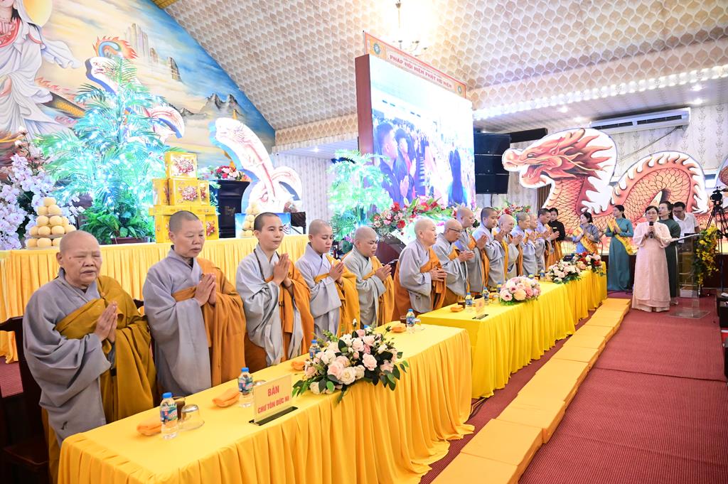 Hải Phòng: Xúc động gần 3.000 người về chùa An Hồng tu học và tham dự Đại lễ Vu Lan Báo Hiếu插图57