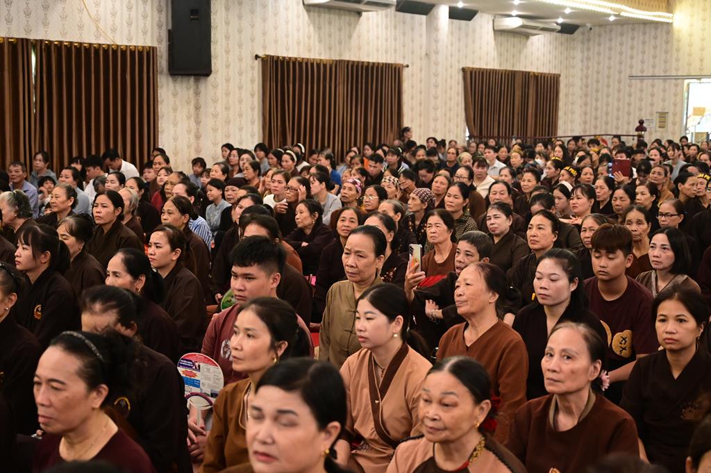 Hải Phòng: Xúc động gần 3.000 người về chùa An Hồng tu học và tham dự Đại lễ Vu Lan Báo Hiếu插图62