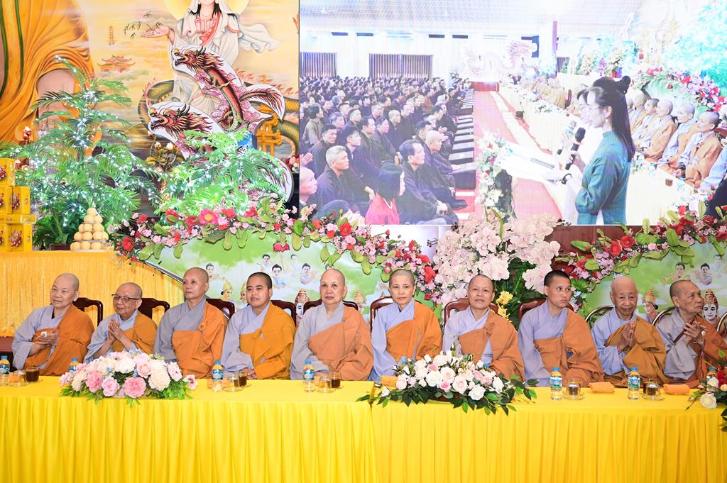 Hải Phòng: Xúc động gần 3.000 người về chùa An Hồng tu học và tham dự Đại lễ Vu Lan Báo Hiếu插图68