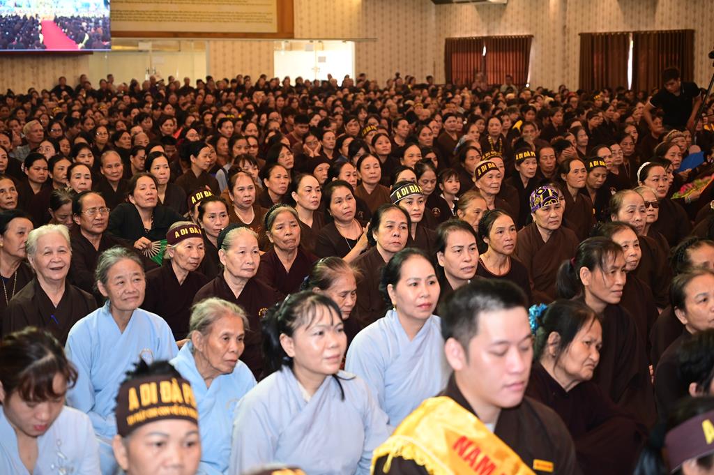 Hải Phòng: Xúc động gần 3.000 người về chùa An Hồng tu học và tham dự Đại lễ Vu Lan Báo Hiếu插图72